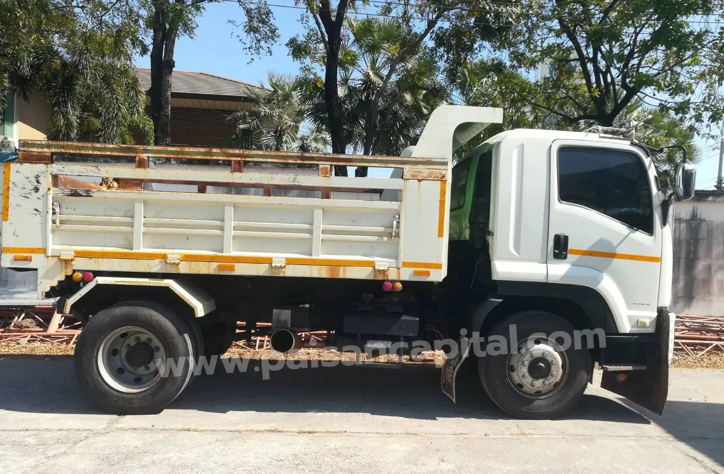 ISUZU FTR 6 ล้อ บรรทุก 240 แรง  ปี 57