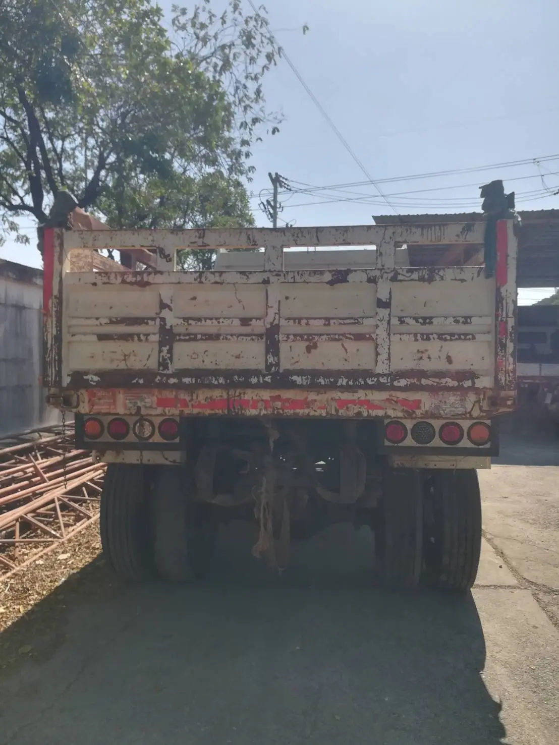 ISUZU FTR 6 ล้อ บรรทุก 240 แรง  ปี 57