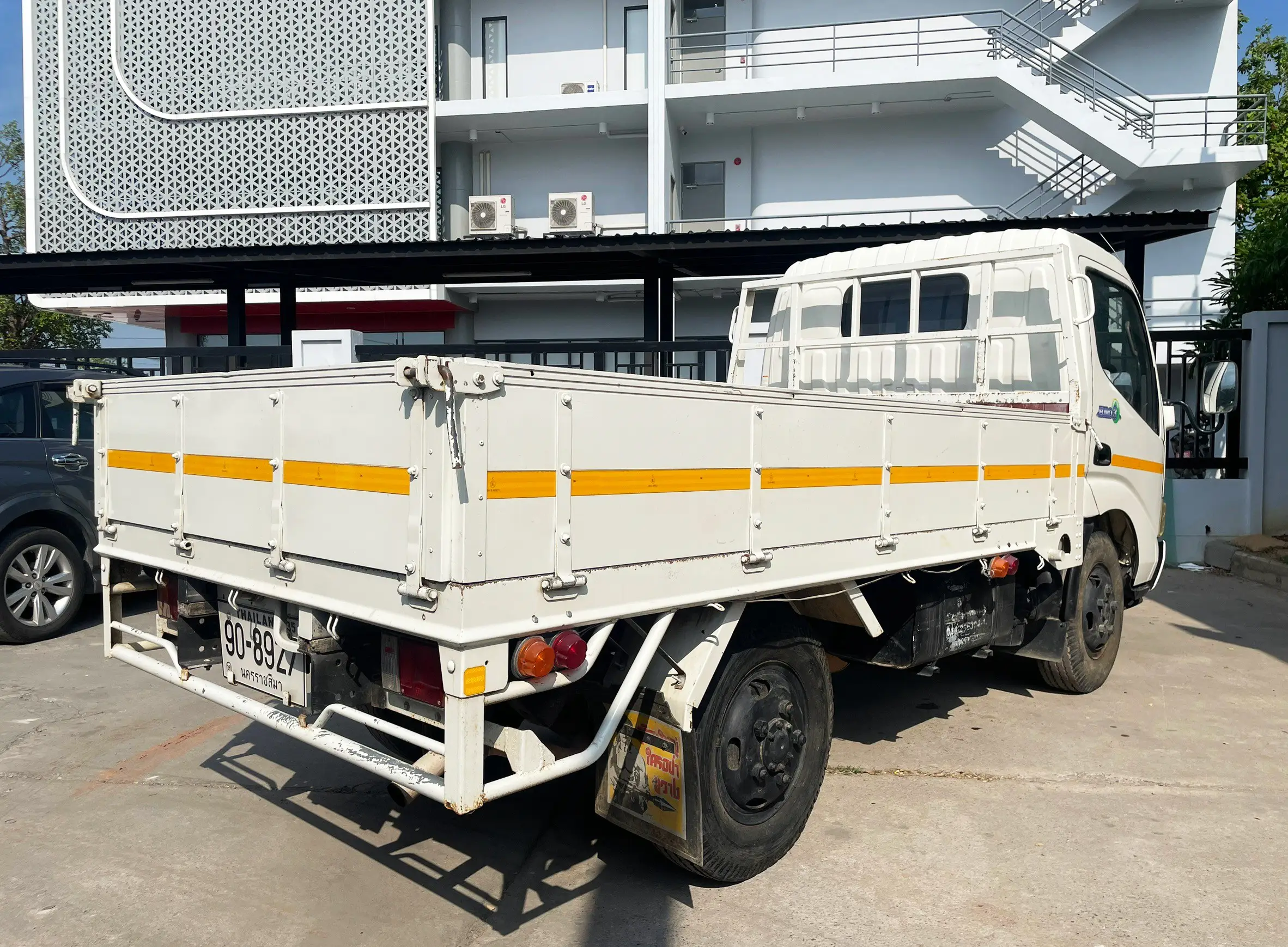 4 ล้อ เอนกประสงค์  HINO XZU 136 แรง ปี 57