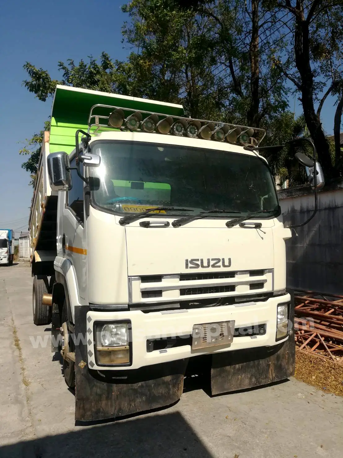 ISUZU FTR 6 ล้อ บรรทุก 240 แรง  ปี 57
