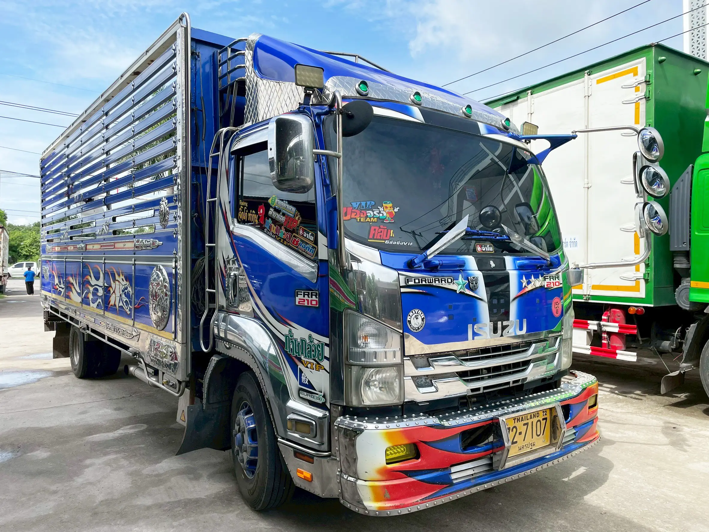 ISUZU FRR 210 แรง ปี 59 น้ำเงิน