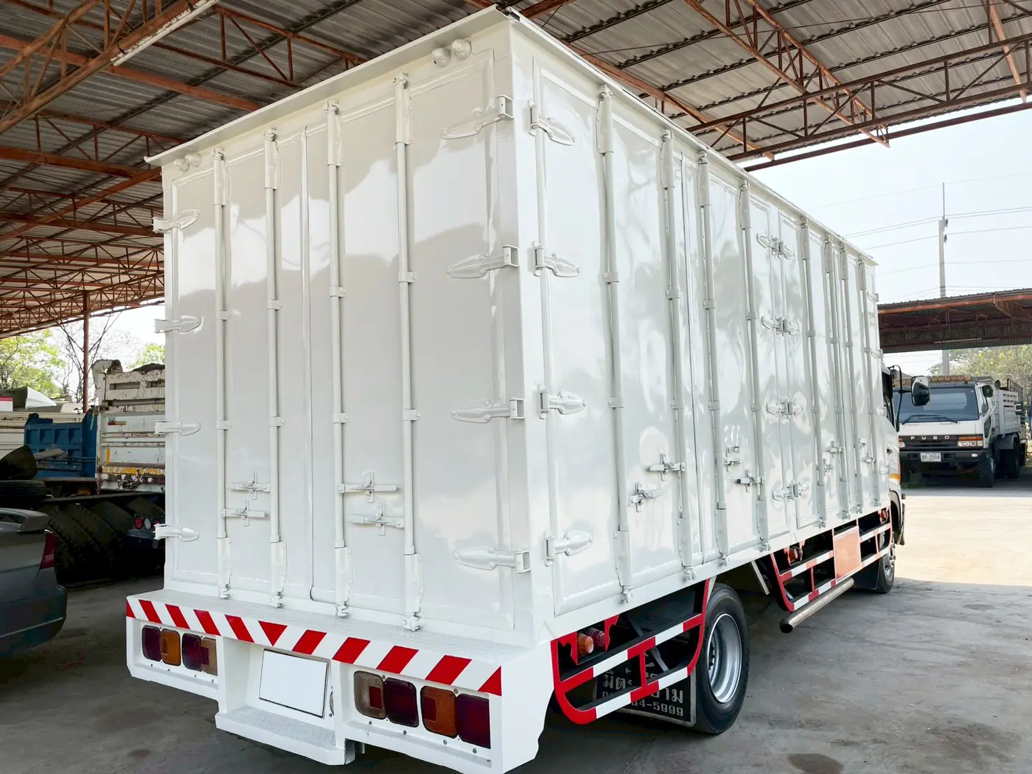 HINO FC9J 145 แรง ปี 54  6 ล้อ ตู้บรรทุก