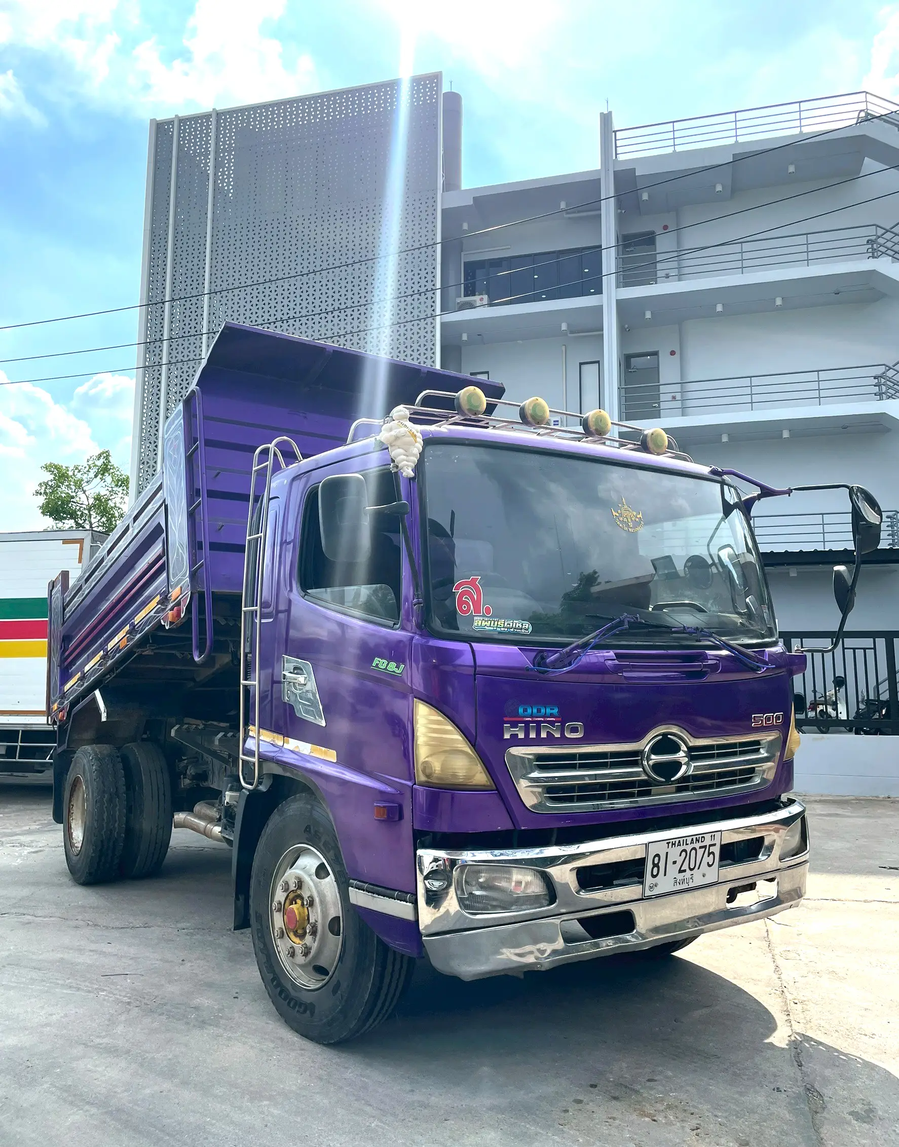 6 ล้อดั้ม HINO FG1J 240 แรง ปี 50  สีม่วง
