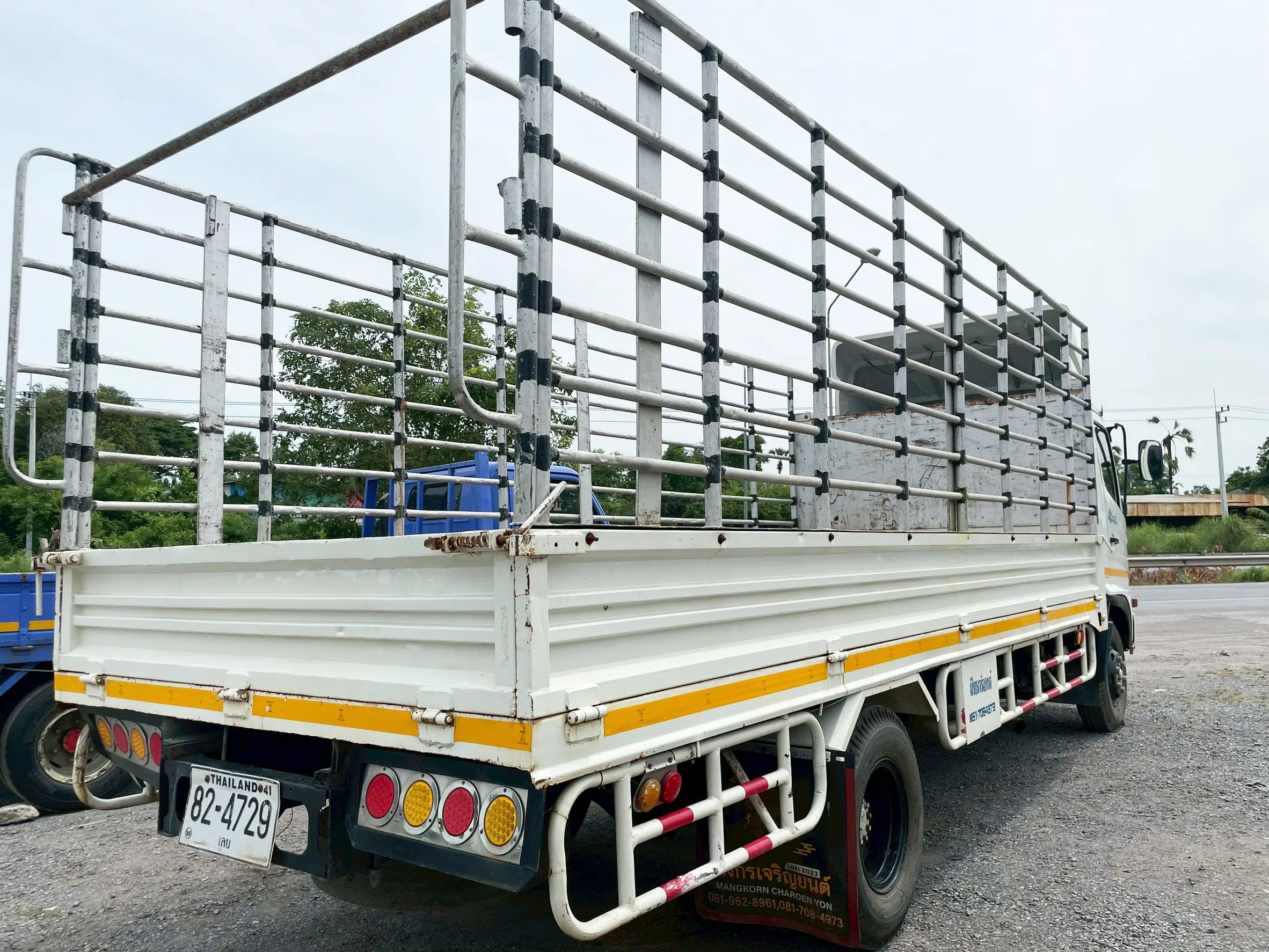 6 ล้อ คอก ขาวขนทรัพย์  HINO FC9J 175 แรง ปี 55 ยาว 5.6 x 2.2  ม.