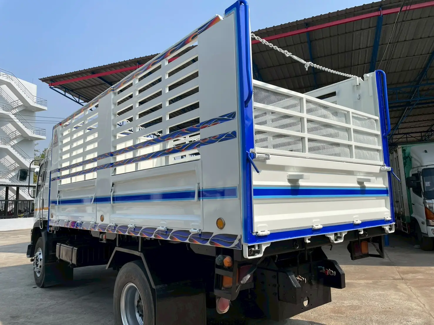 ISUZU FTR 6 ล้อดั้มเกษตร  240 แรง ปี 61
