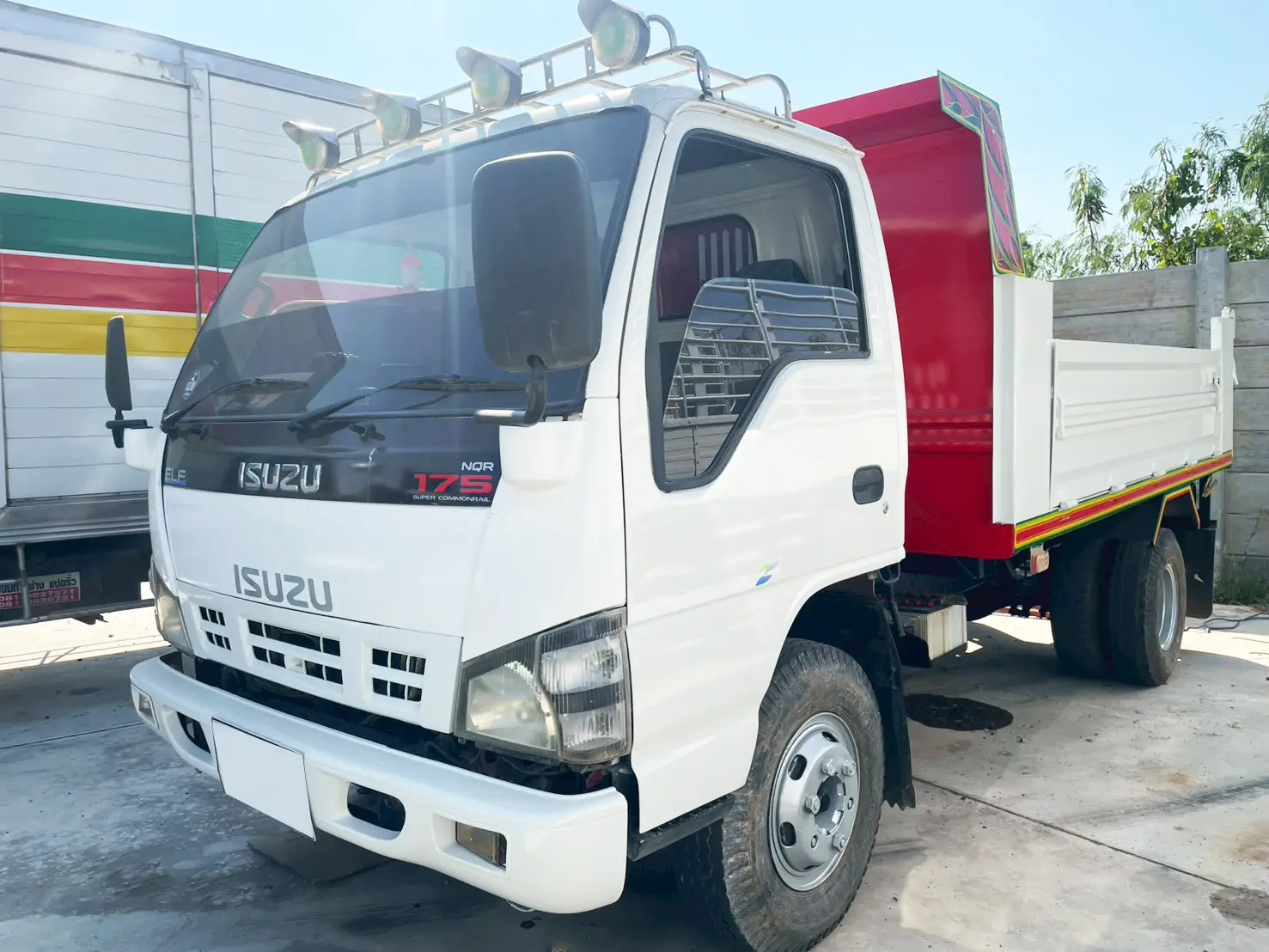 ISUZU NQR75 175 แรง ปี 49 6 ล้อดั้ม