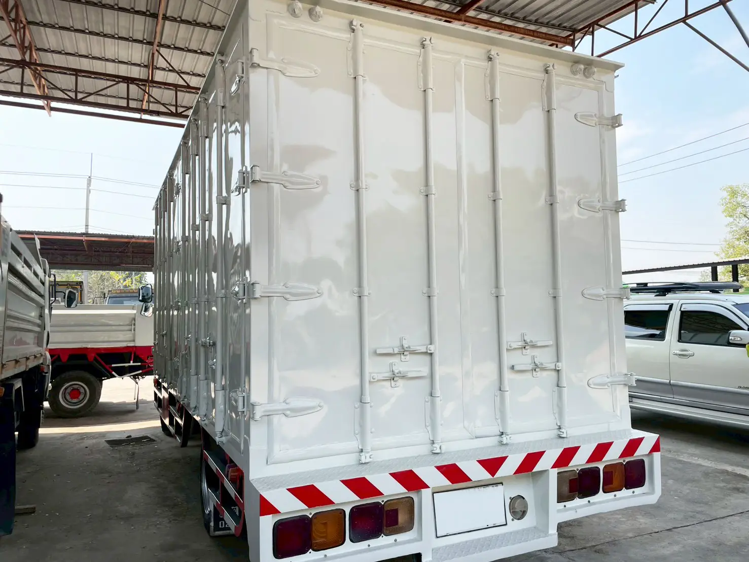 HINO FC9J 145 แรง ปี 54  6 ล้อ ตู้บรรทุก