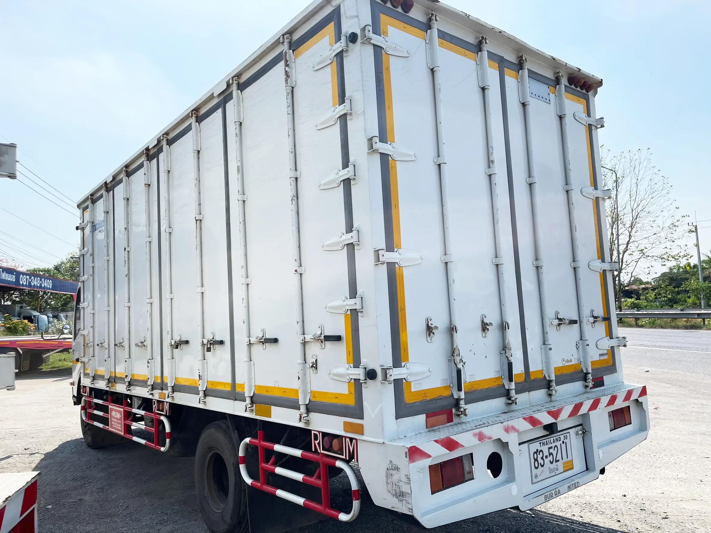 ISUZU NQR75 175 แรง ปี 61 6 ล้อ ตู้บรรทุก