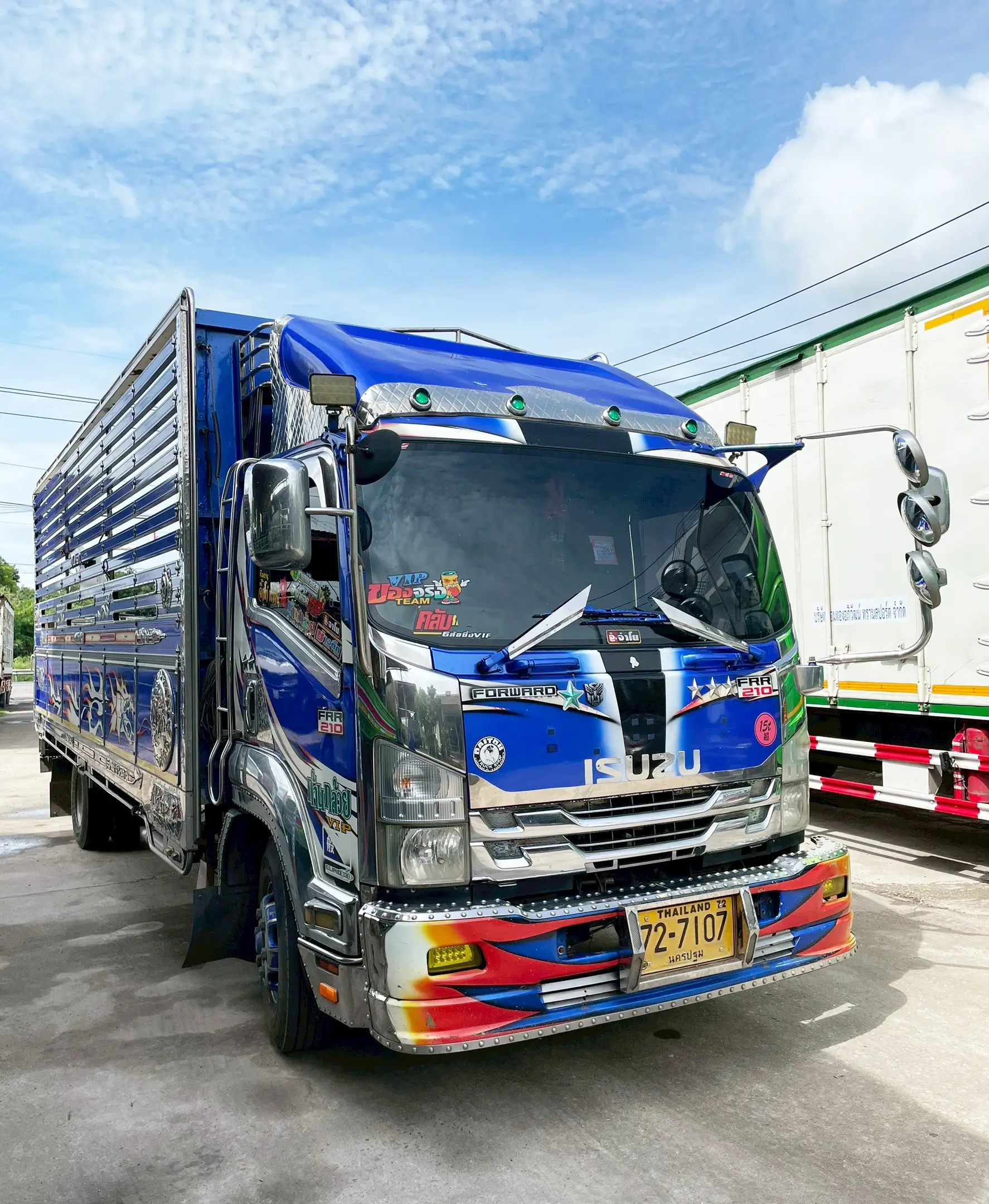 ISUZU FRR 210 แรง ปี 59 น้ำเงิน