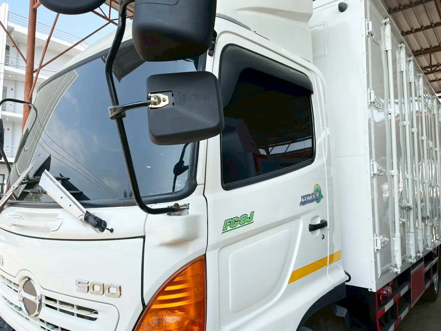 HINO FC9J 145 แรง ปี 54  6 ล้อ ตู้บรรทุก